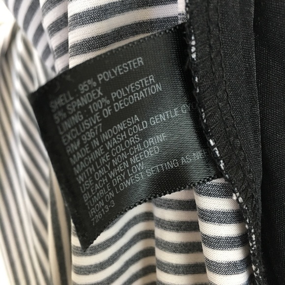 Black and White Striped Scoop Neck Top - Picture 6 of 7